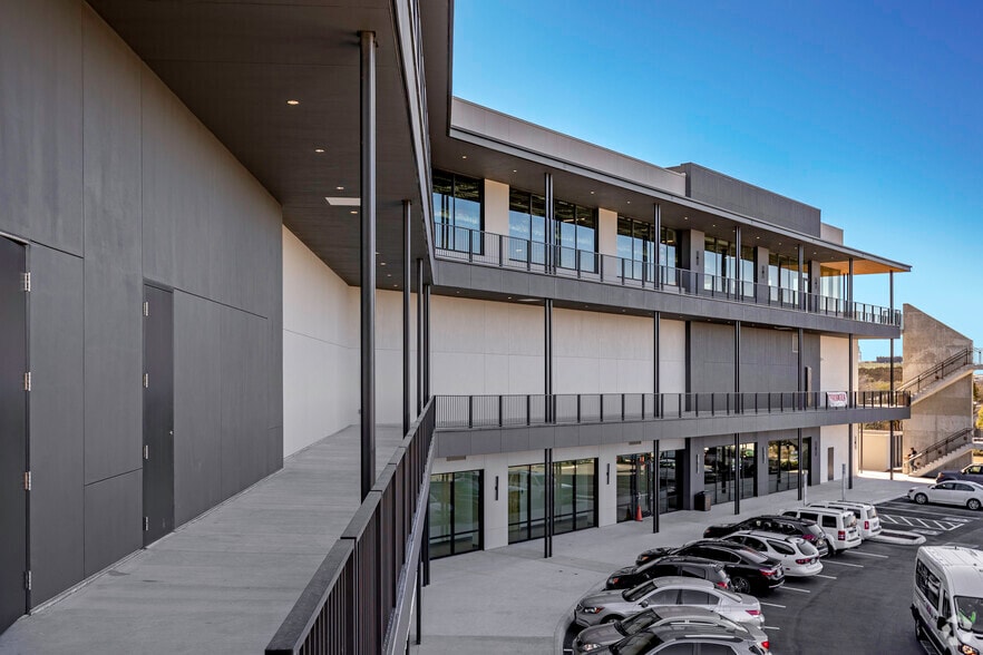 More Photos Of 8435 Wurzbach Rd, San Antonio Medical For Lease