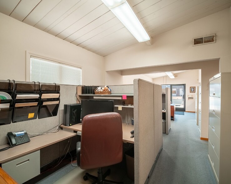 More Photos Of 725 E Valley Pky, Escondido Freestanding For Sale