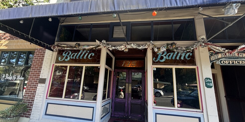 Primary Photo Of 135-139 Park Pl, Richmond Storefront Retail Office For Lease