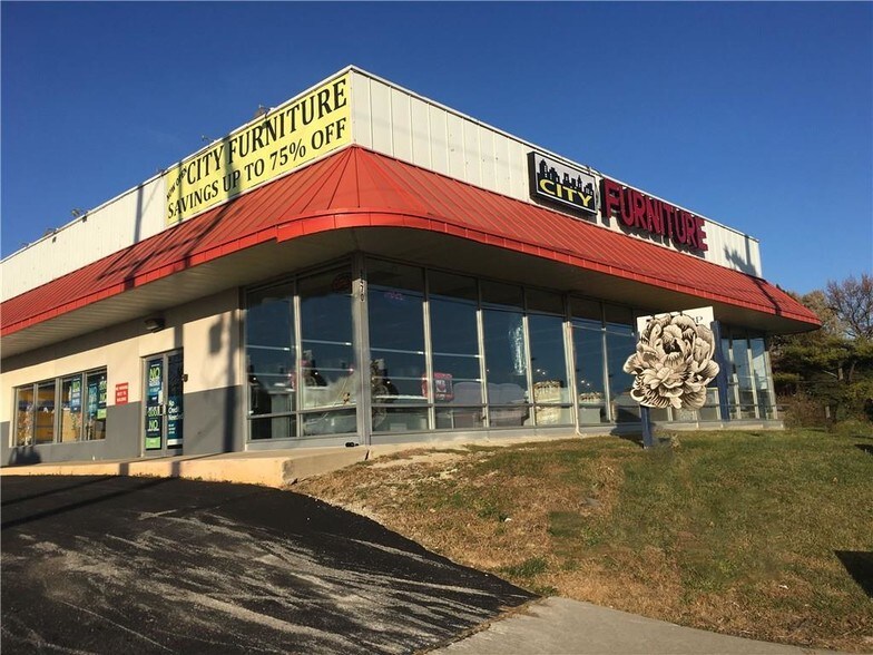 More Photos Of 9470 E Washington St, Indianapolis Freestanding For Lease