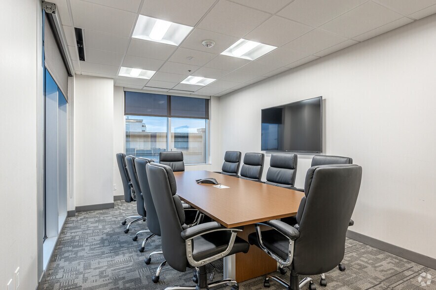 More Photos Of 8201 Preston Rd, Dallas Office For Lease