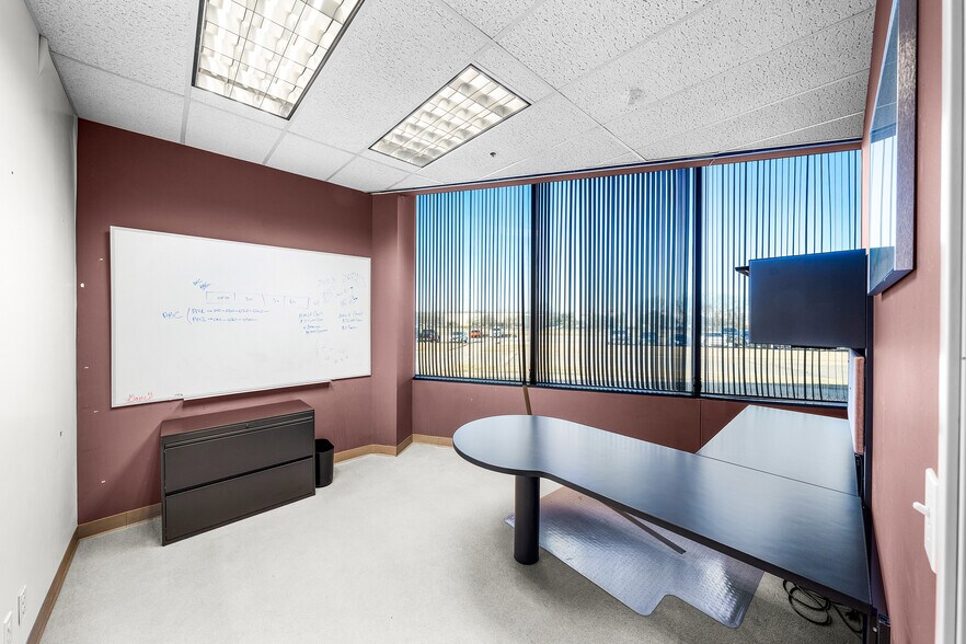 More Photos Of 601 S Sanden Blvd, Wylie Medical For Lease