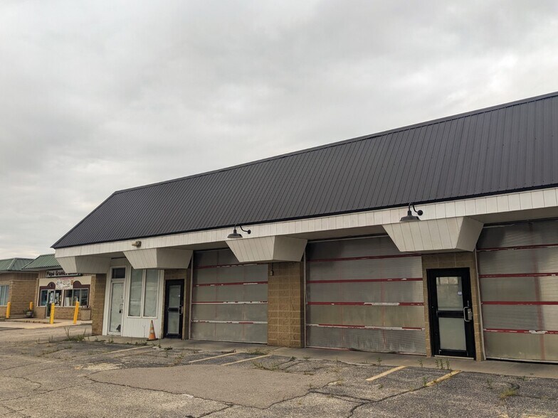 More Photos Of 1200 Janesville Ave, Fort Atkinson Carwash For Sale