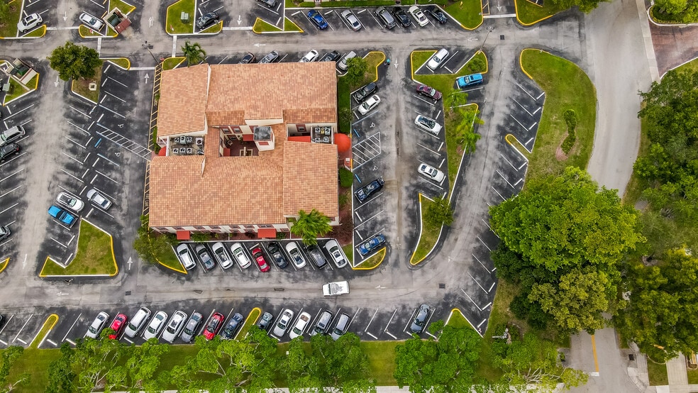 More Photos Of 7777 N University Dr, Tamarac Medical For Sale