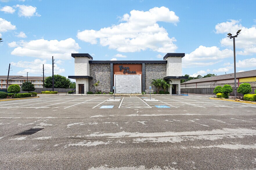 More Photos Of 25807 I-45, Spring Lodge Meeting Hall For Sale