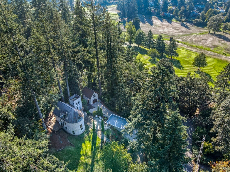 More Photos Of 1820 E 28th Ave, Eugene Multifamily For Sale