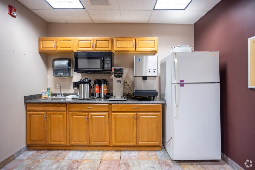 More Photos Of 101 Kappa Dr, Pittsburgh Research And Development For Lease