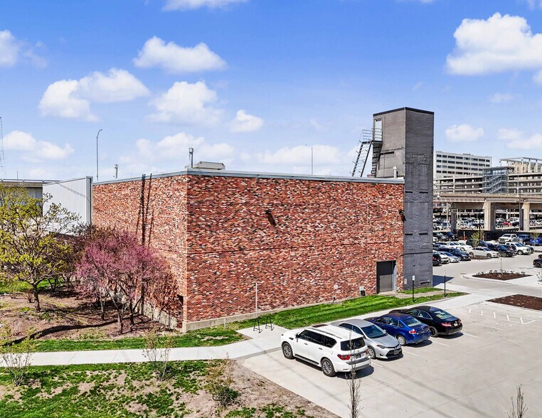 More Photos Of 113 SW 8th St, Des Moines Warehouse For Lease