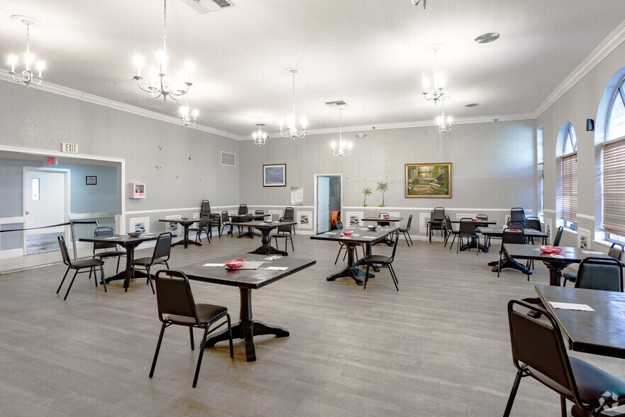 More Photos Of 1708 NE 4th St, Boynton Beach Assisted Living For Sale