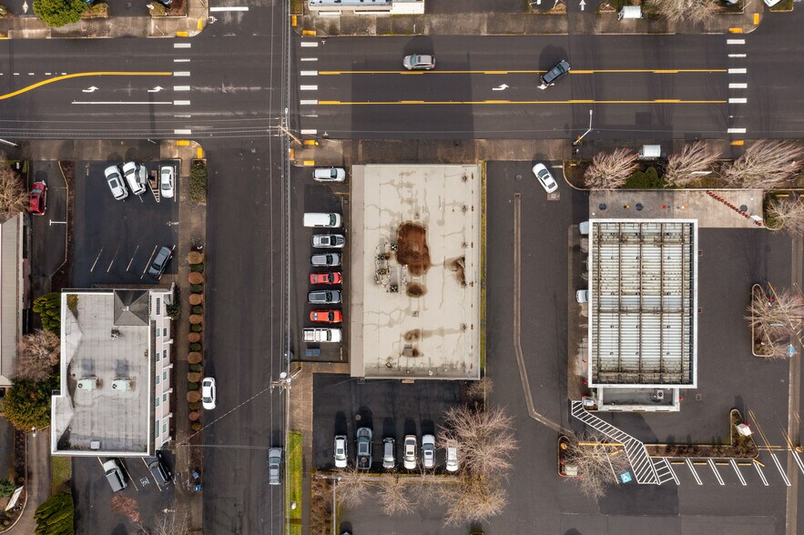 More Photos Of 222 NE Everett St, Camas Storefront Retail Office For Lease