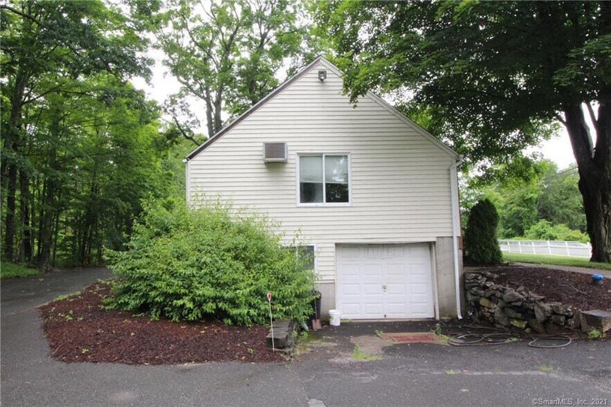More Photos Of 1356 Southford Rd, Southbury Medical For Sale