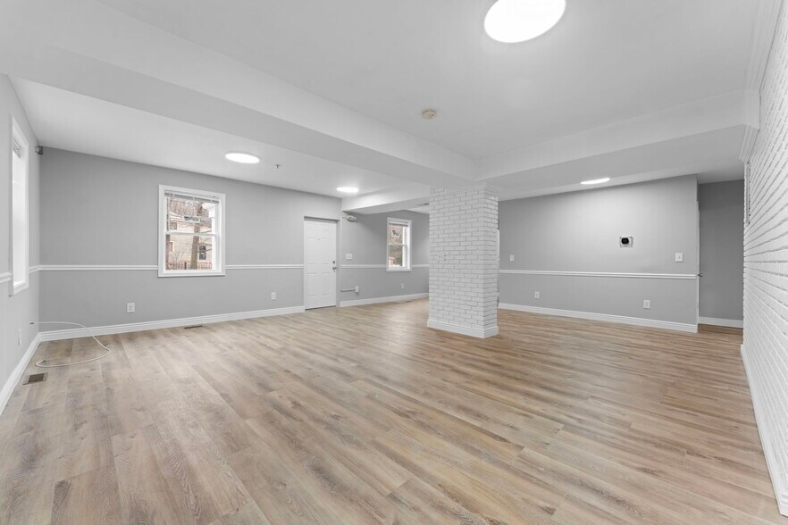More Photos Of 922 Ridge Rd Se, Washington Assisted Living For Sale
