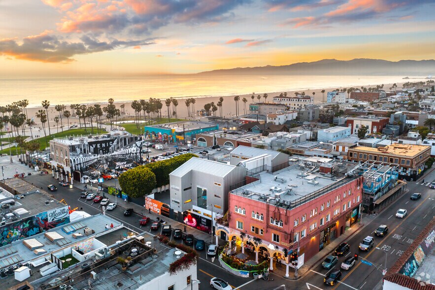 Primary Photo Of 57-69 Windward Ave, Venice Office For Lease