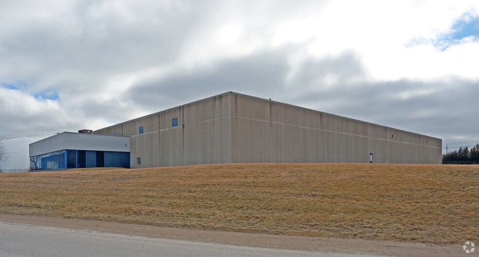 More Photos Of 3 Kerr Cres, Puslinch Warehouse For Lease