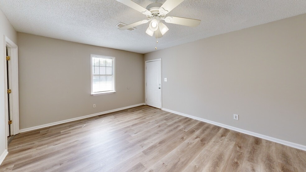 More Photos Of 1008 Blakely Ct, Albany Multifamily For Sale