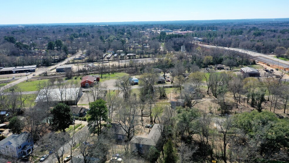 More Photos Of 443 S Main St, Longview Apartments For Sale