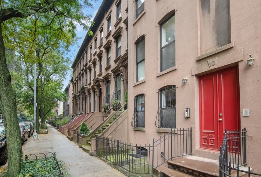 More Photos Of 10 Fort Greene Plz, Brooklyn Apartments For Sale