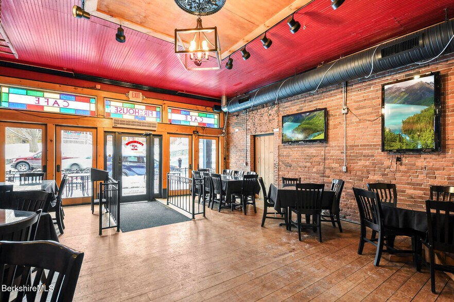 More Photos Of 47 Park St, Adams Restaurant For Sale