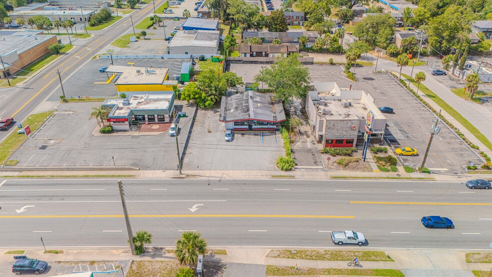 More Photos Of 5940 Merrill Rd, Jacksonville Storefront For Sale