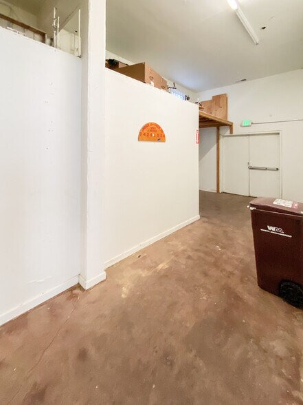 More Photos Of 3731 MacArthur Blvd, Oakland Storefront For Lease