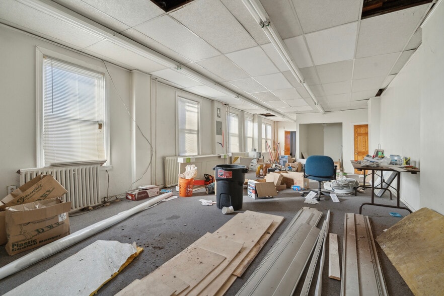 More Photos Of , Philadelphia Unknown For Sale