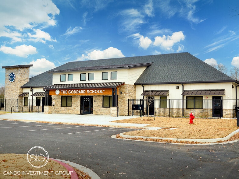 Primary Photo Of 300 Hogan ln, Conway Daycare Center For Sale