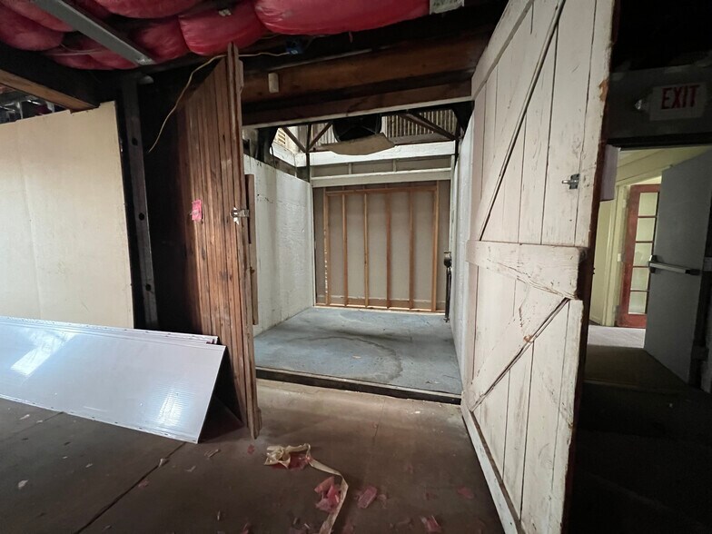 More Photos Of 25 Church St, Keyport Restaurant For Sale