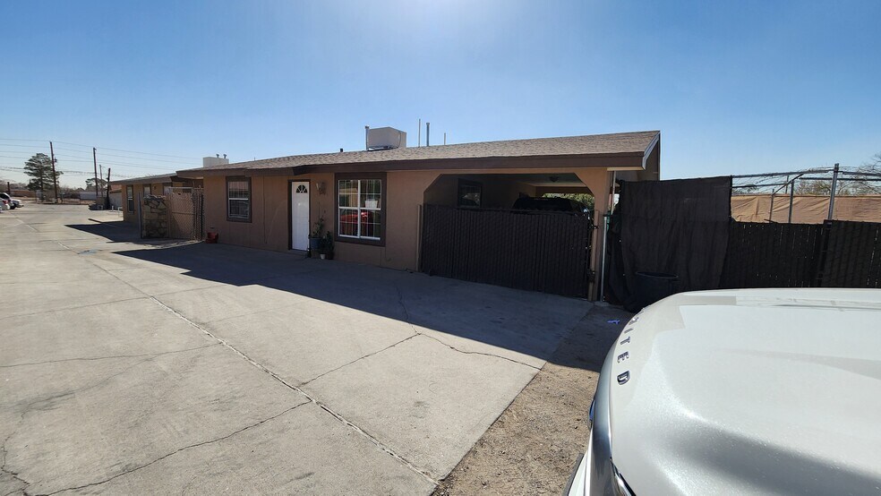 More Photos Of 216 S Schutz Dr, El Paso Apartments For Sale