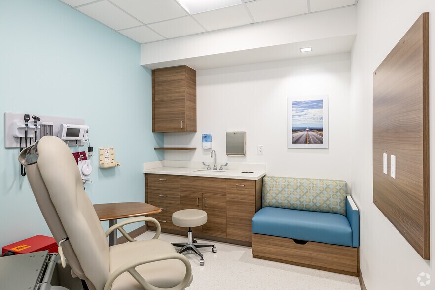 More Photos Of 2845 W Cleveland Rd, South Bend Drugstore For Sale