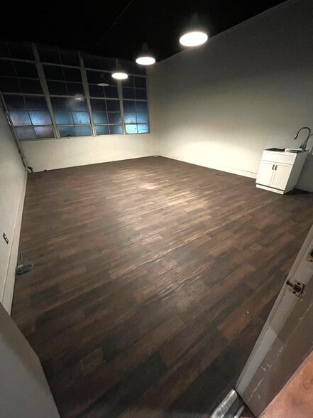 More Photos Of 1612 20th St, Bakersfield Loft Creative Space For Lease