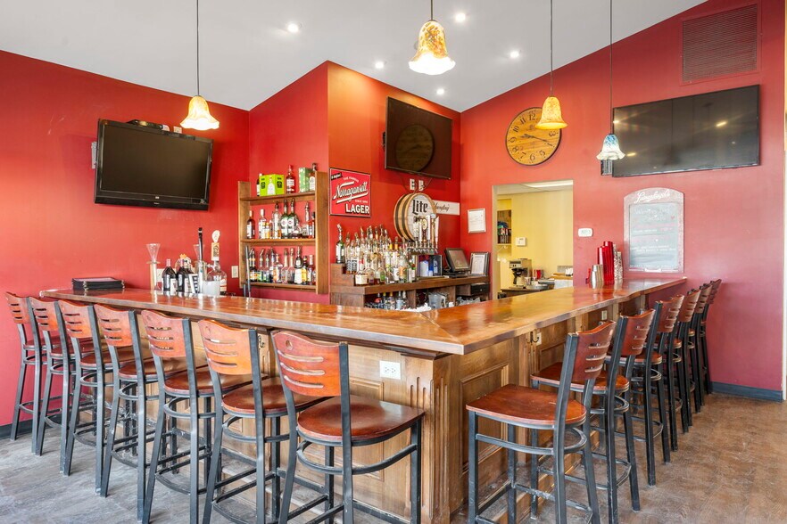 More Photos Of 1850 John Fries Hwy, Quakertown Restaurant For Sale