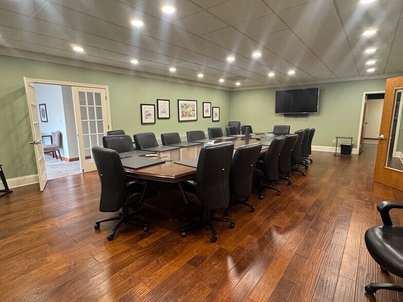 More Photos Of , Indianapolis Office For Sale