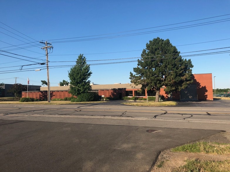 More Photos Of 350 Buell Rd, Rochester Manufacturing For Sale
