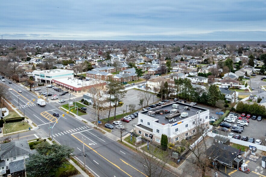 More Photos Of 651 Old Country Rd, Plainview Office For Lease