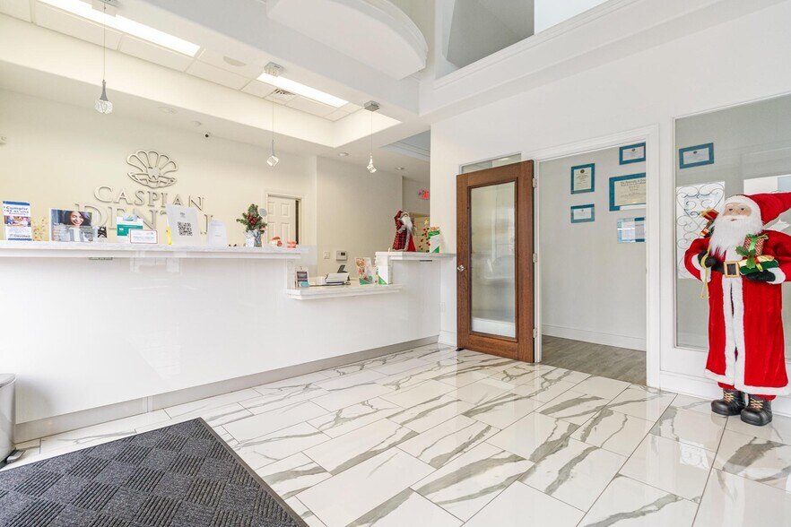 More Photos Of 410 Park Grove Dr, Katy Healthcare For Lease