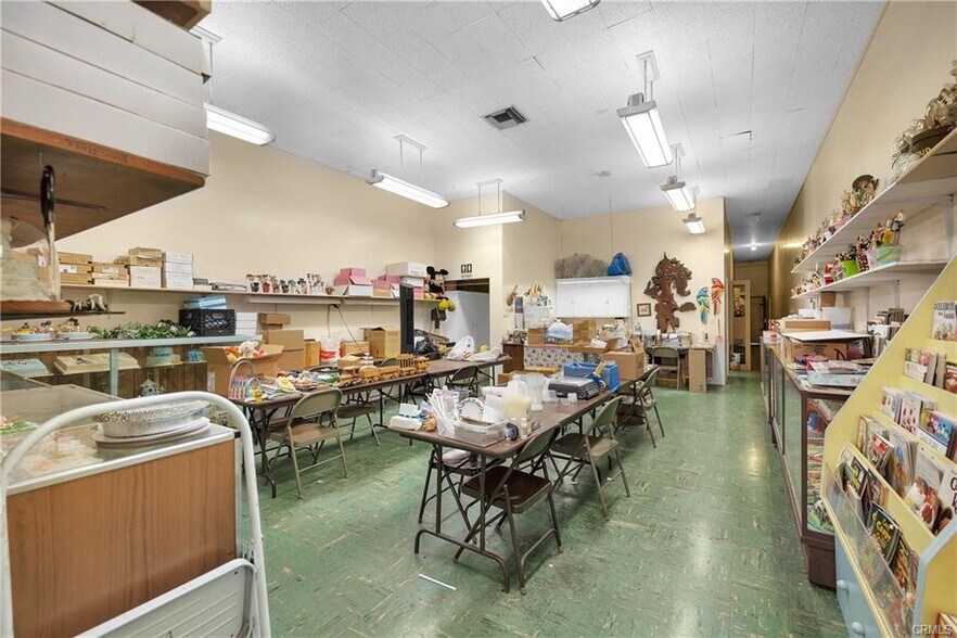 More Photos Of 17428 Bellflower Blvd, Bellflower Storefront For Lease