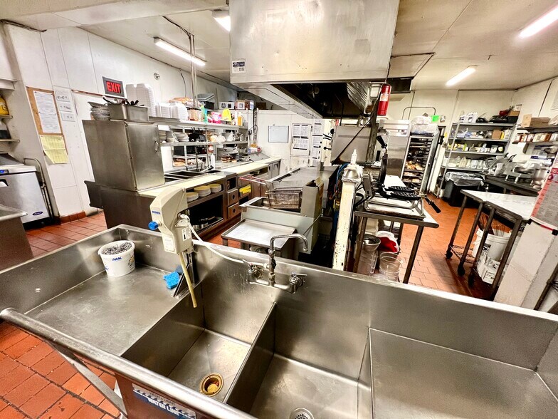 More Photos Of 189 Claremont Ave, Tamaqua Restaurant For Sale