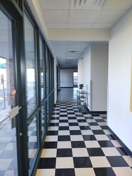 More Photos Of 3000 E Division St, Springfield Medical For Lease