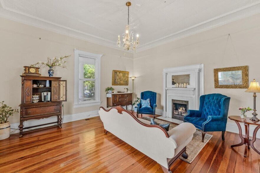 More Photos Of 252 Seavy St, Senoia Hospitality For Sale