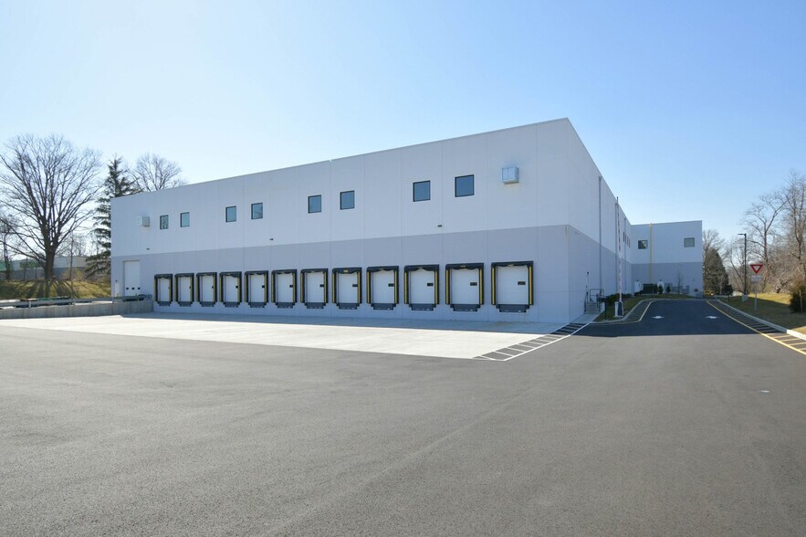 More Photos Of 16 Abeel Rd, Monroe Township Warehouse For Lease
