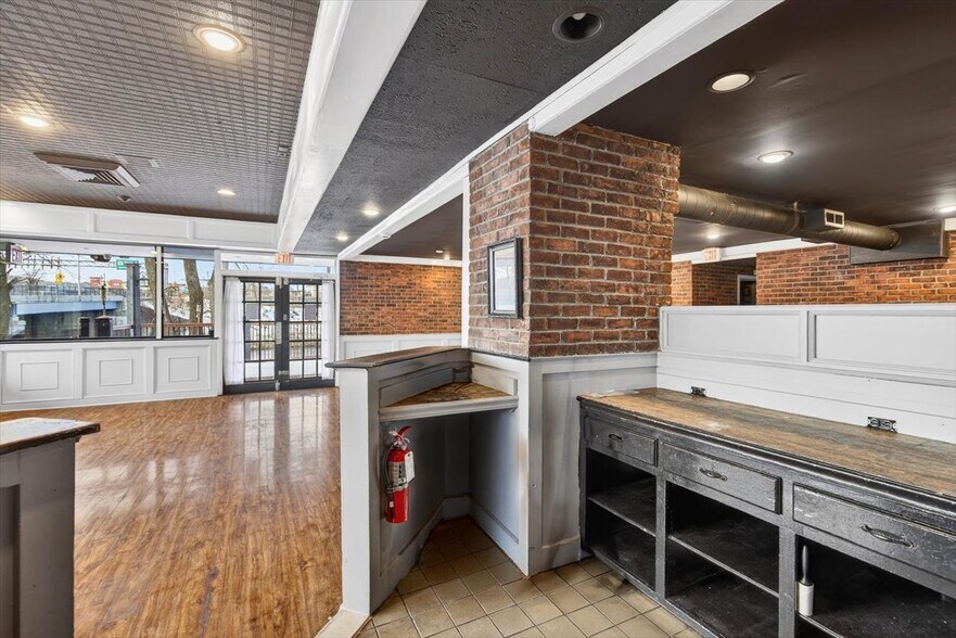 More Photos Of 5 Main St, Derby Restaurant For Sale