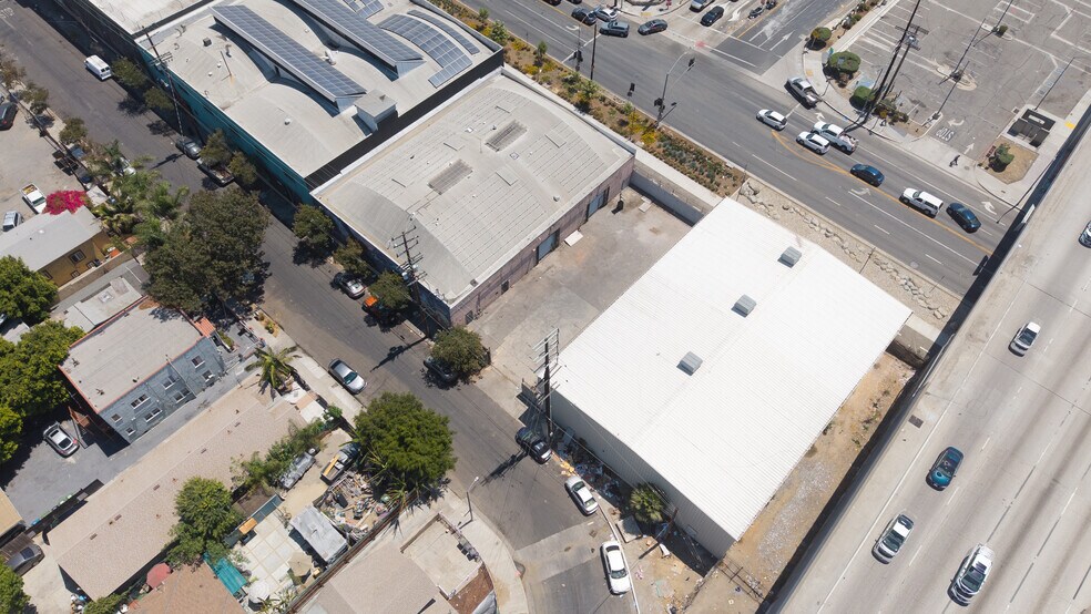 More Photos Of 326-330 W 58th St, Los Angeles Warehouse For Sale