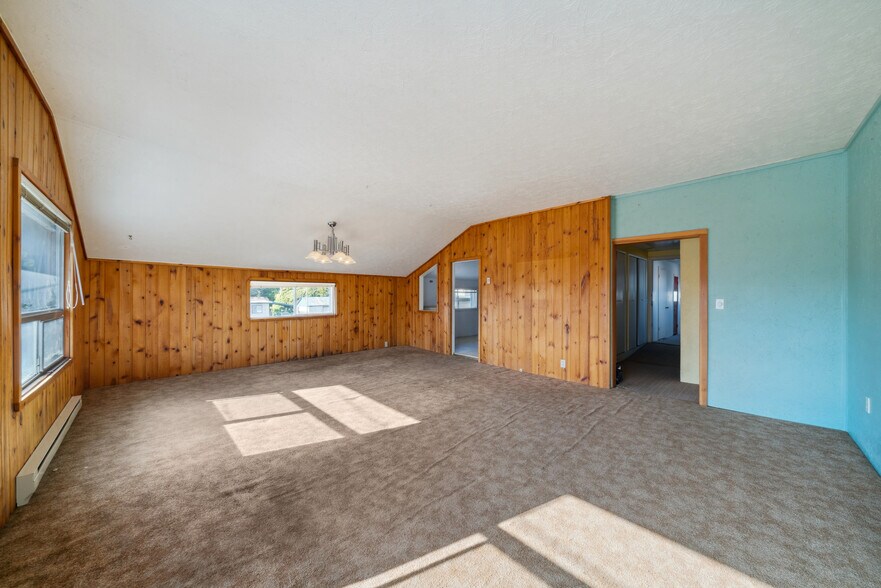 More Photos Of 35800 7th (Hwy101) St, Nehalem Storefront Retail Residential For Sale