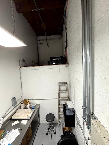 More Photos Of 1447 Santa Fe Ave, Long Beach Manufacturing For Sale