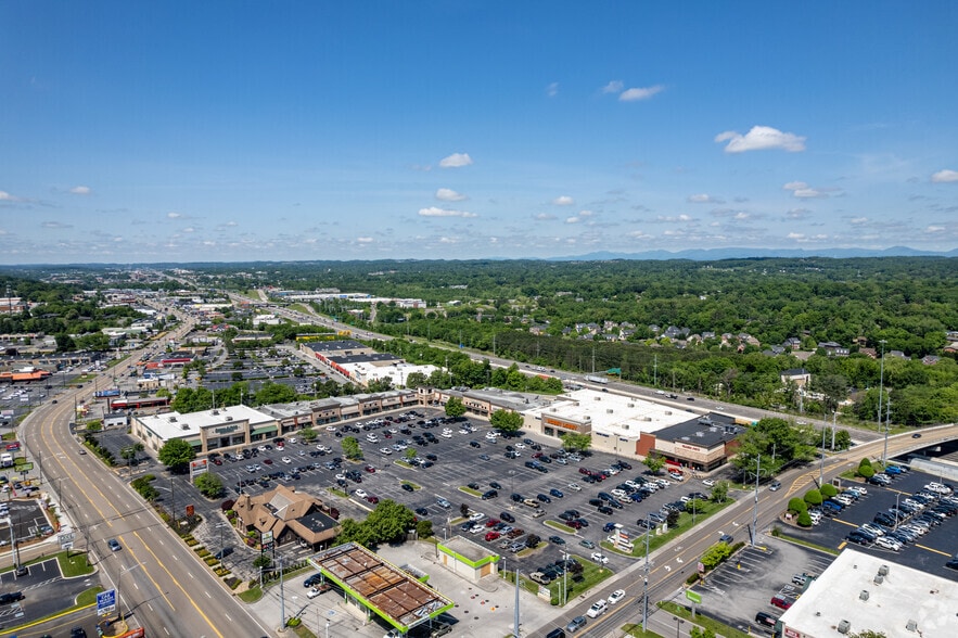 More Photos Of 8027 Kingston Pike, Knoxville Unknown For Lease