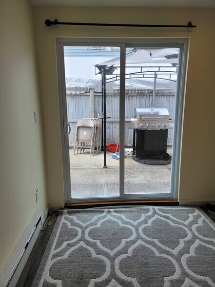 More Photos Of 115 Gain Ct, Brooklyn Flex For Sale