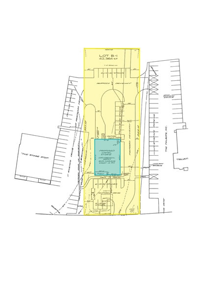 More Photos Of 444 Great Rd, Acton Showroom For Lease