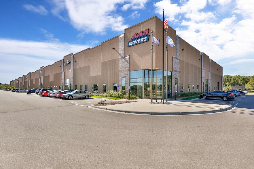 More Photos Of 8201 Brooklyn Blvd, Brooklyn Park Warehouse For Lease