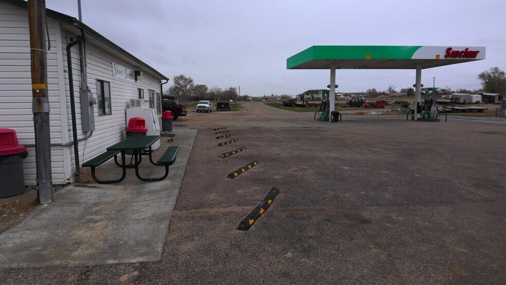 More Photos Of 7 55 Ranch Rd, Glenrock Service Station For Sale