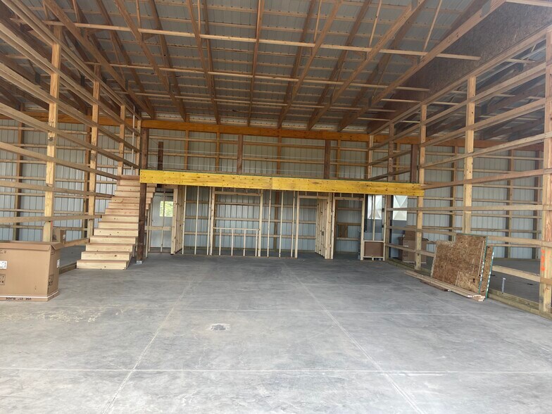 More Photos Of 900 W 25th St, South Sioux City Warehouse For Lease